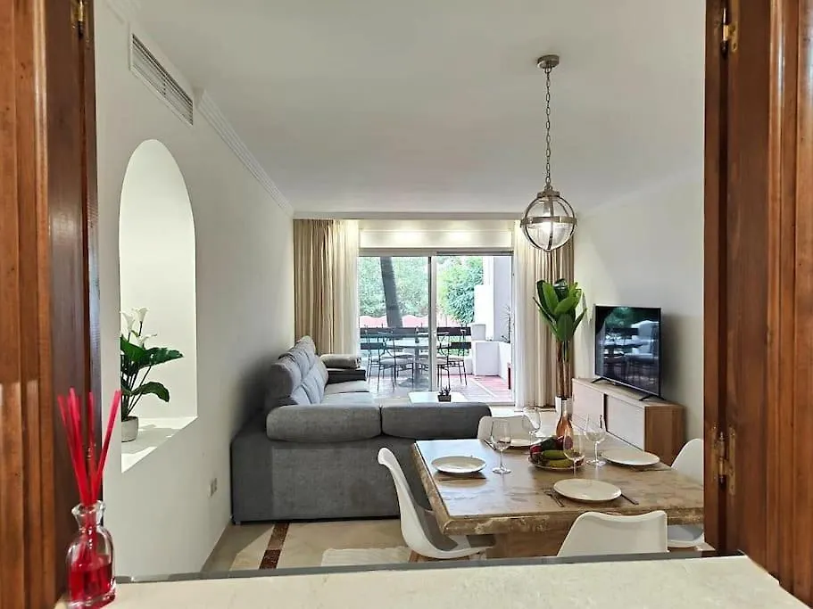 Costalita Direct Beach Access Apartment Estepona 0*,  Španělsko